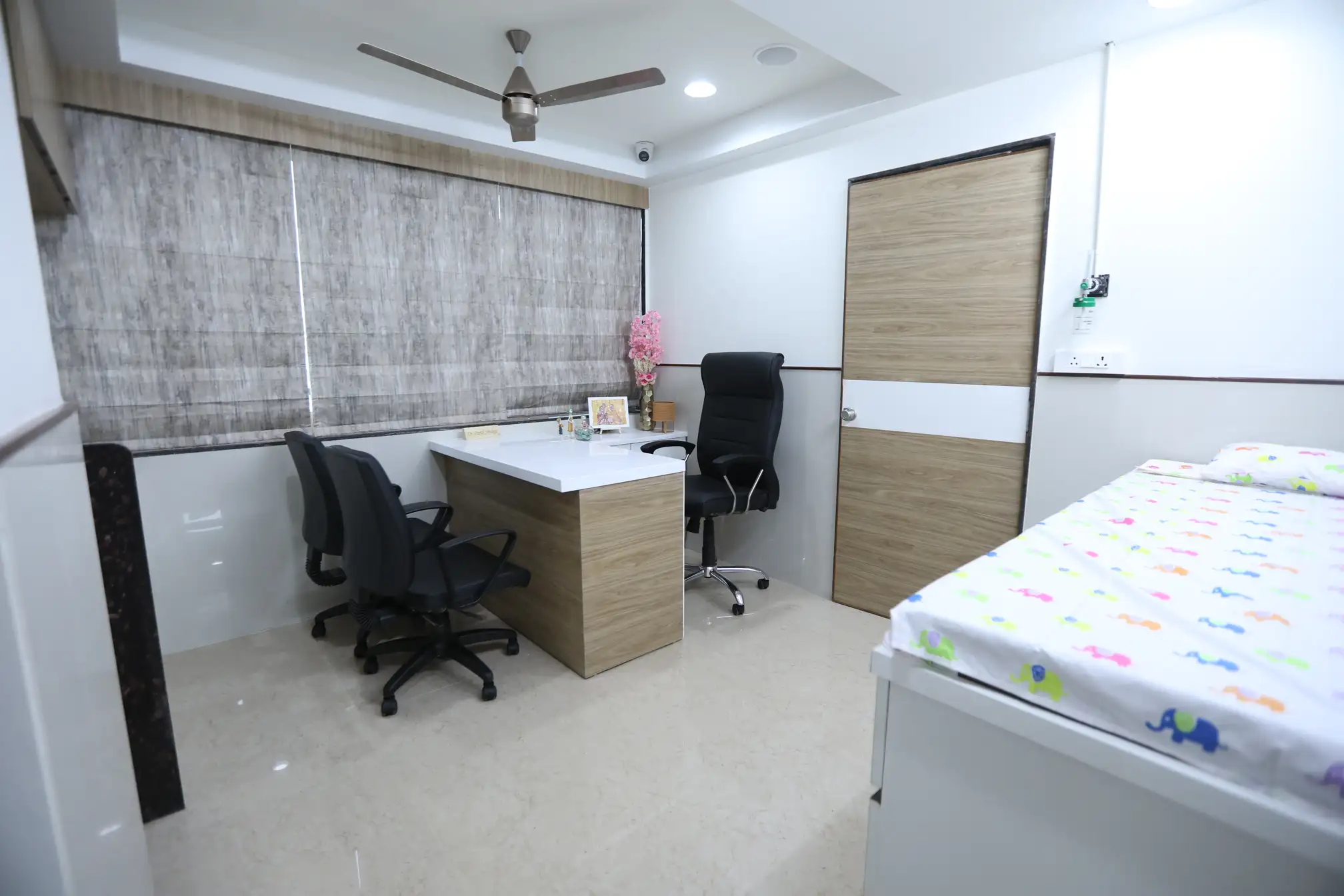 Dr. Parth 's Consulting Room